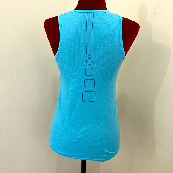 Nike baby blue tank top - Picture 3 of 5
